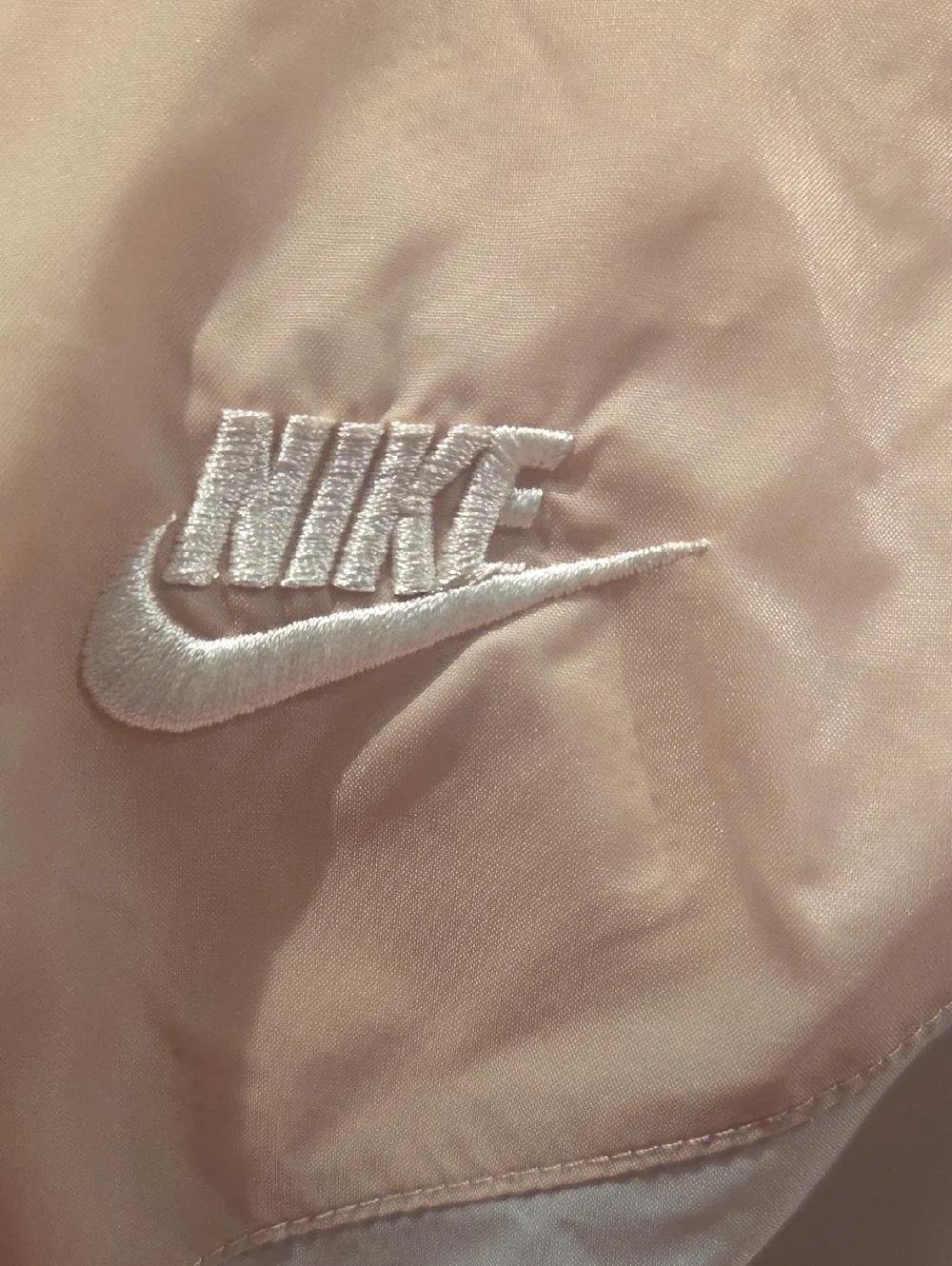 Nike Windrunner with Hood - Picture 5 of 7